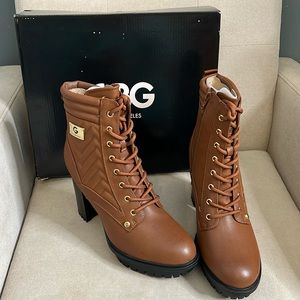 NIB GBG LOS ANGELES “STELLA” PLATFORM BOOTS!